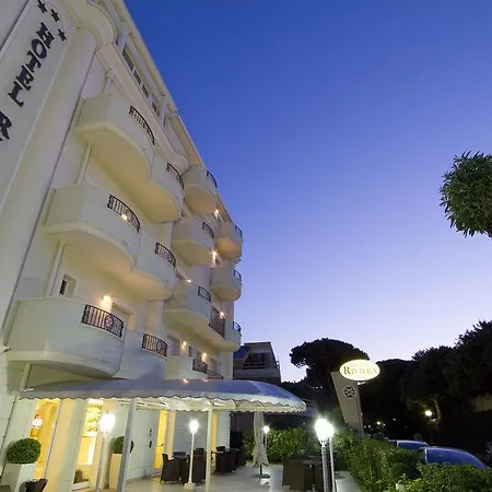 호텔 Riviera 4*
