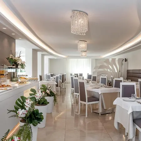 Hotel Riviera 4*